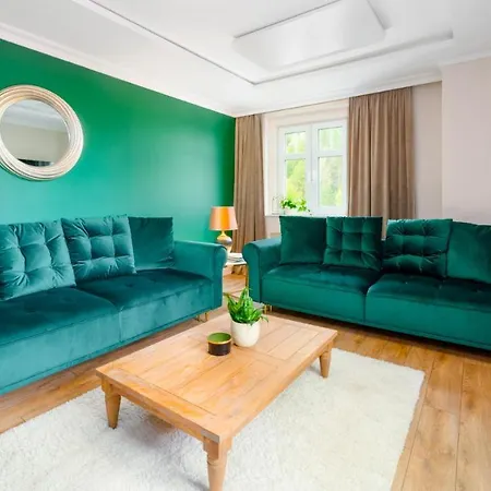 Royal Deptak Apartment *